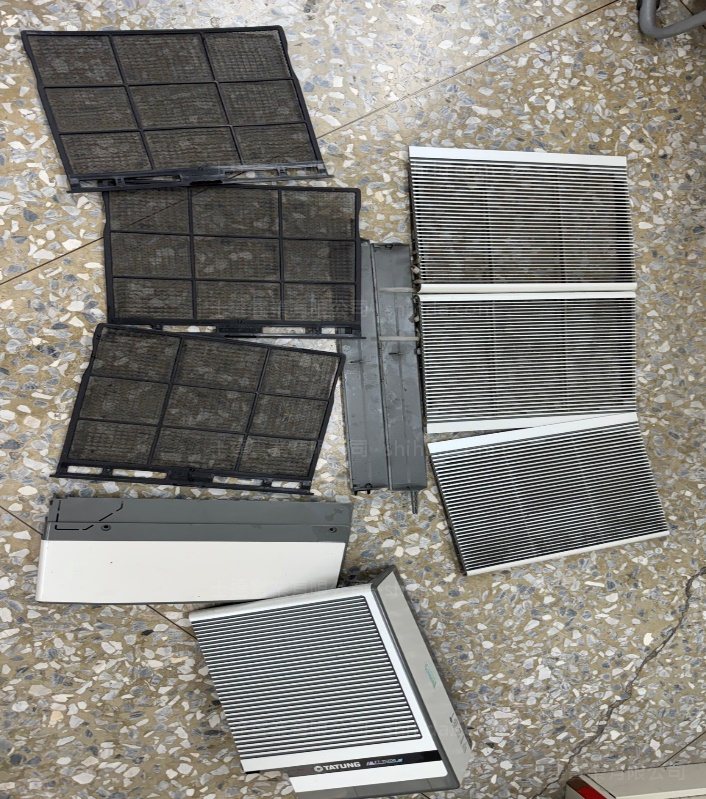 綜合大樓1樓 8.5kw 冷氣配件拆卸保養