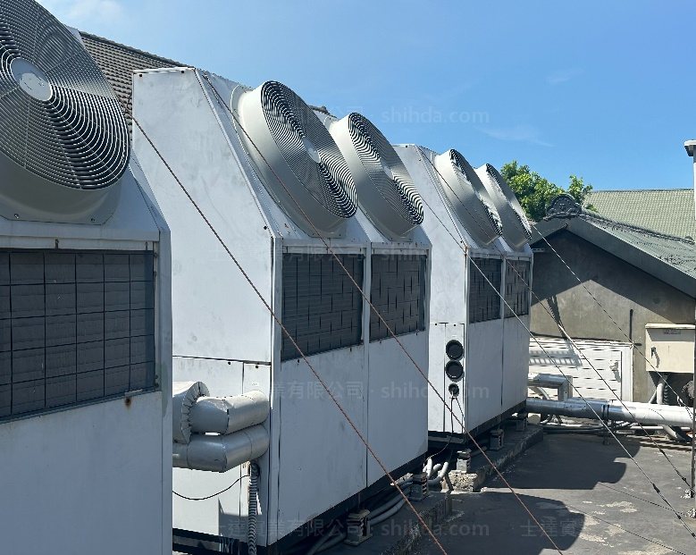 高雄市立歷史博物館・鐵道館鐵道館 B7 空調主機散熱鰭片汰換