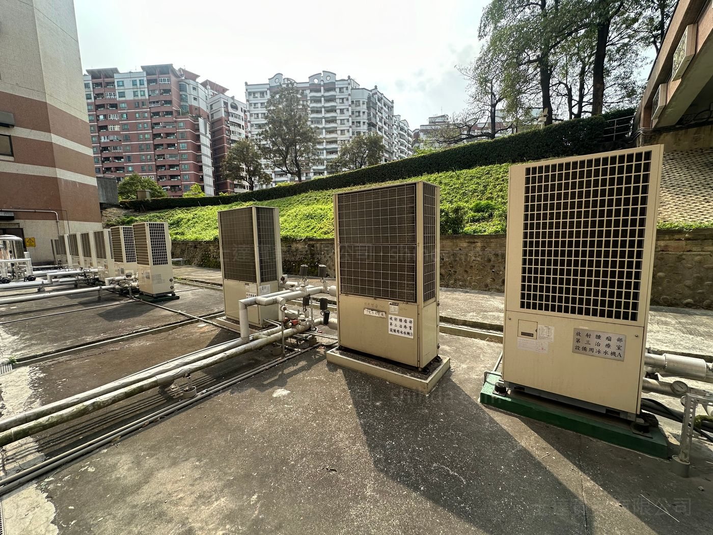 高雄榮總室外冷卻設備